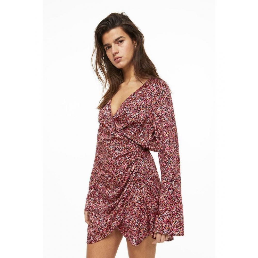 NWT H&M Red Floral Gathered bodycon Long Sleeve Dress M